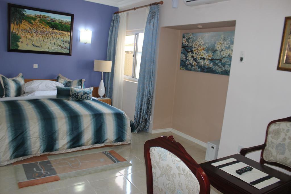Alma House Hotel Accra Eksteriør billede