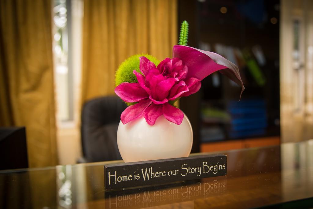 Alma House Hotel Accra Eksteriør billede